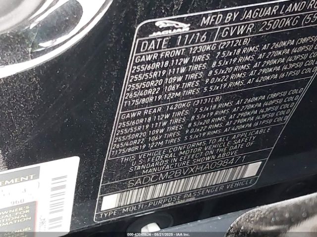 2017 JAGUAR F-PACE SADCM2BVXHA098471 Photo 8