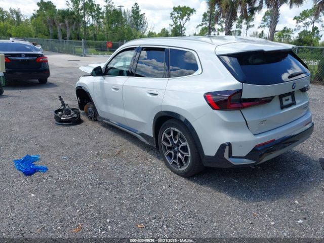 2025 BMW X1 WBX73EF03S5055772 Photo 2