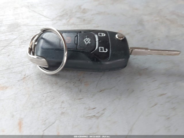 43048663 :رقم المزاد ، 3FA6P0LUXFR150782 vin ، 2015 Ford Fusion Hybrid Se مزاد بيع