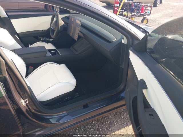 2024 TESLA MODEL 3 5YJ3E1ET4RF831605 Photo 4