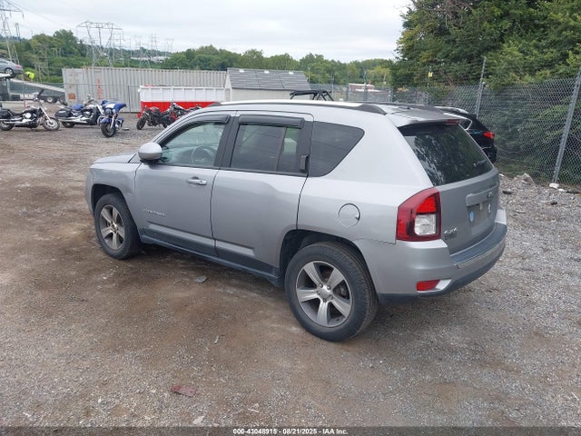 1C4NJDEB2GD651153 Jeep 2016
