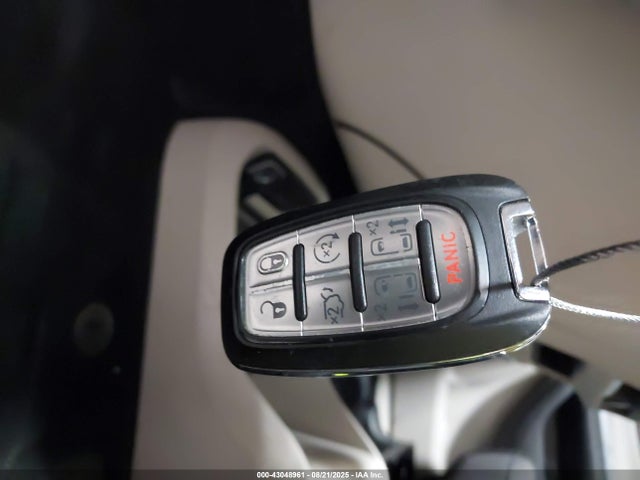 Chrysler Voyager Lx 2022 2C4RC1CG3NR204298 Image 11