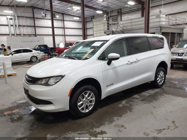 Chrysler Voyager Lx 2022 2C4RC1CG3NR204298 Image 2