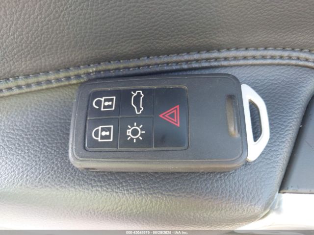 2017 VOLVO V60 YV140MEKXH1332451 Photo 10