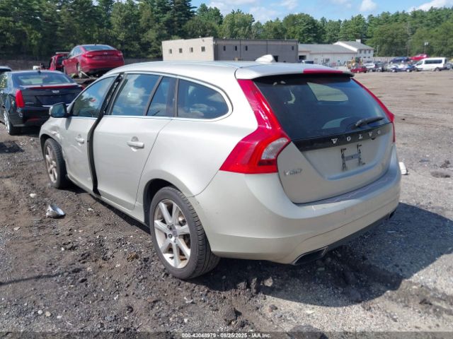 2017 VOLVO V60 YV140MEKXH1332451 Photo 2