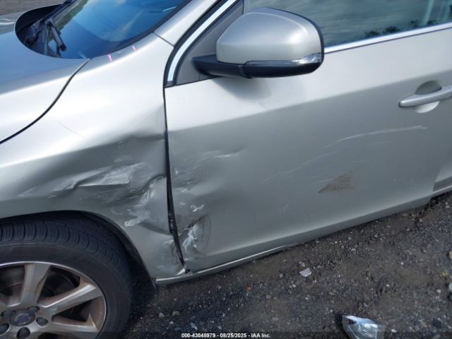 2017 VOLVO V60 YV140MEKXH1332451 Photo 5