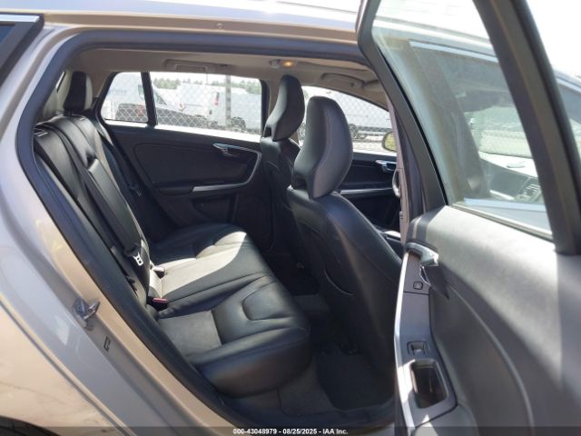 2017 VOLVO V60 YV140MEKXH1332451 Photo 7