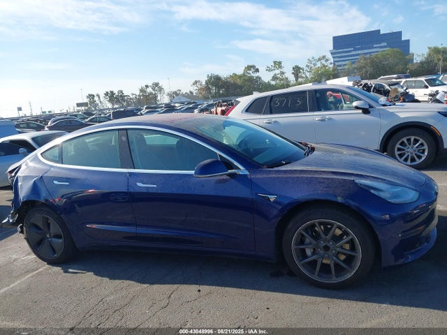 Tesla MODEL 3 2018 5YJ3E1EA3JF160477 Image 14