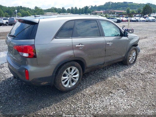 2014 KIA SORENTO 5XYKUDA76EG497654 Photo 3