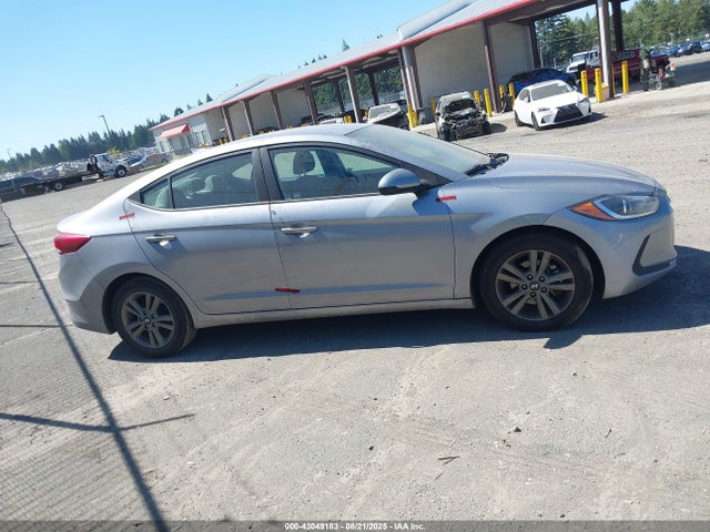 5NPD84LF5HH175165 Hyundai 2017