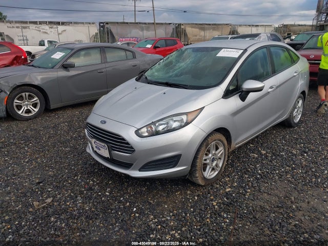 Ford Fiesta 2019 3FADP4BJ4KM100943 Image 2