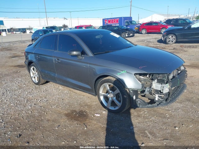 2015 AUDI A3 WAUBFGFF8F1009864 Photo 0