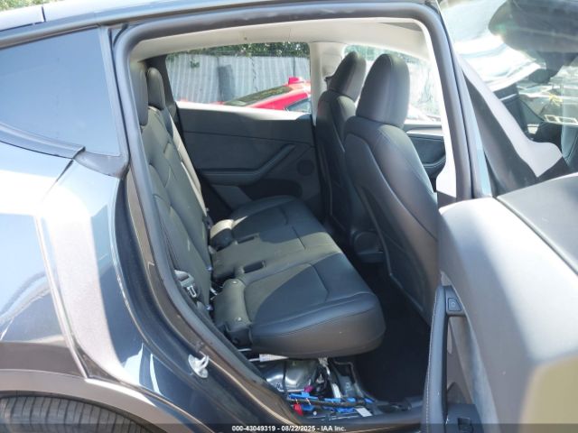 2025 TESLA MODEL Y 7SAYGDEE5SA365868 Photo 7