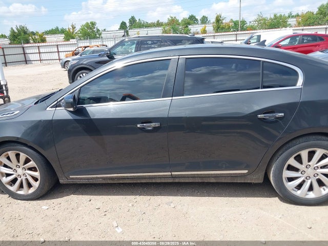 1G4GB5G34EF111088 Buick lfx