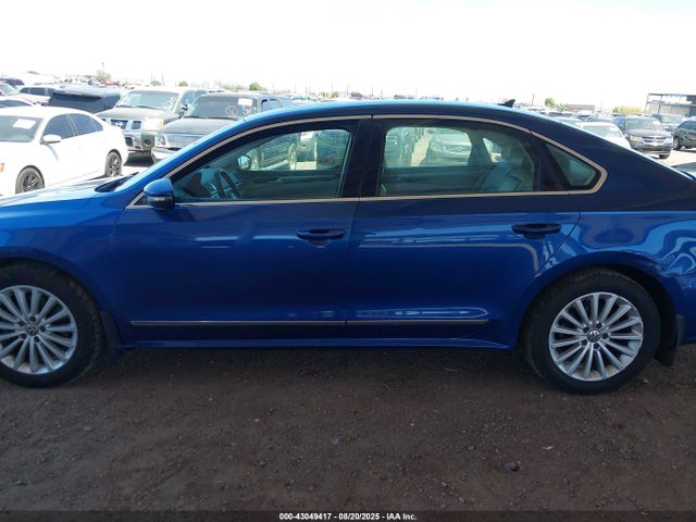 1VWBT7A30GC021633 Volkswagen 2016