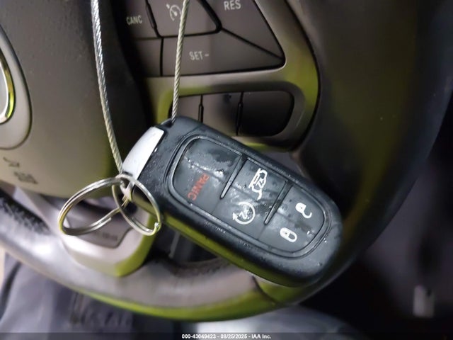 1C4PJMDX1KD282106 Jeep Cherokee