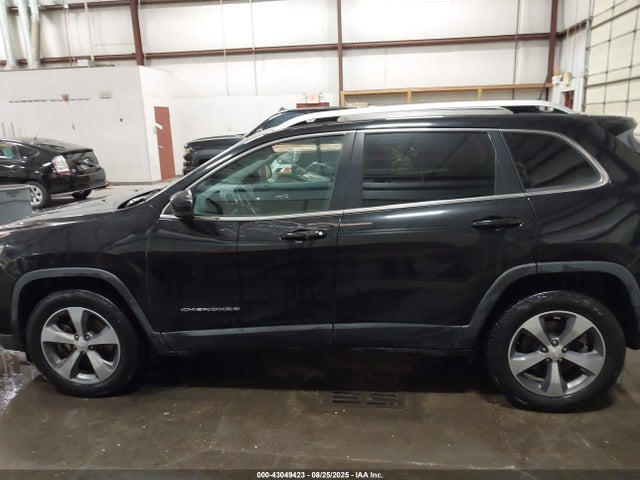 1C4PJMDX1KD282106 Jeep Cherokee
