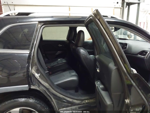 1C4PJMDX1KD282106 Jeep Cherokee