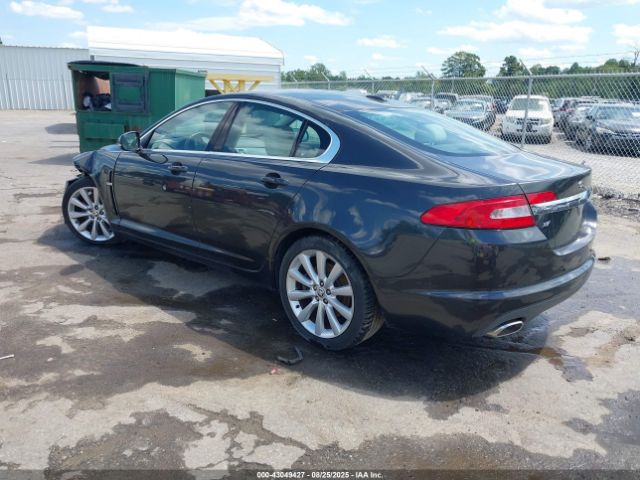 2011 JAGUAR XF SAJWA0GBXBLR94528 Photo 2
