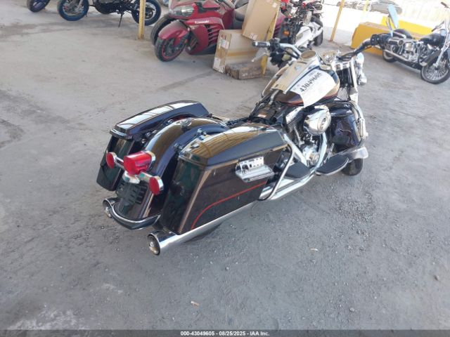 2011 HARLEY-DAVIDSON FLHR 1HD1FB411BB618516 Photo 3