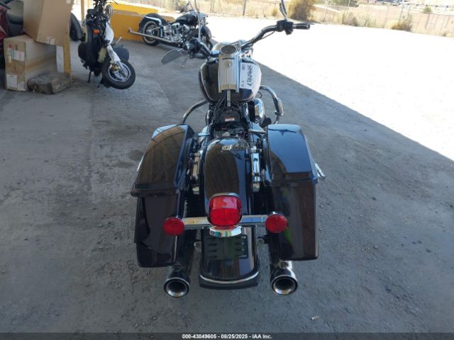 2011 HARLEY-DAVIDSON FLHR 1HD1FB411BB618516 Photo 5