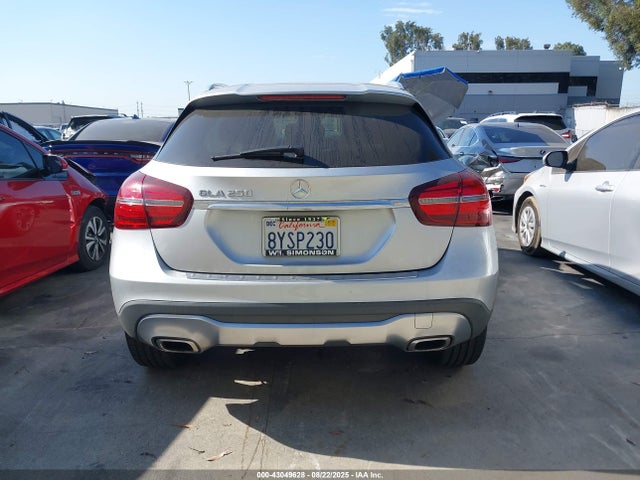 WDCTG4EB0KU004159 Mercedes-Benz m270