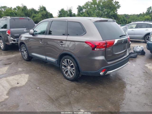 2016 MITSUBISHI OUTLANDER JA4AD3A39GZ019939 Photo 2