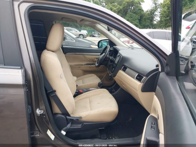 2016 MITSUBISHI OUTLANDER JA4AD3A39GZ019939 Photo 4