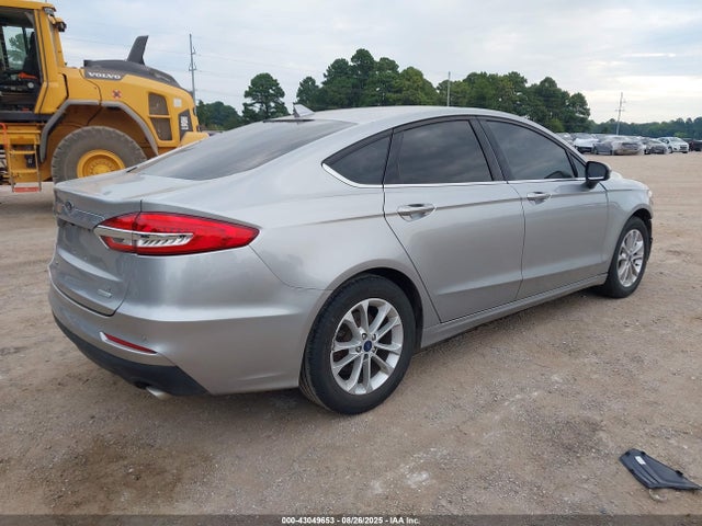 Ford 2020 2020 3FA6P0HD8LR235432 Image 4