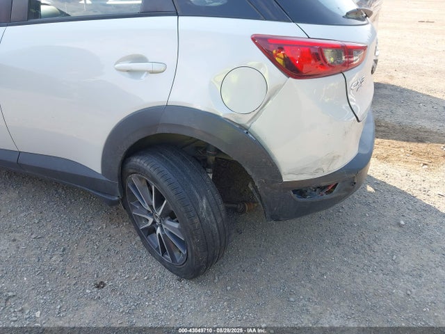 Mazda pe 2018 JM1DKFC73J0301080 Image 6