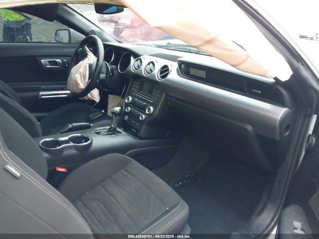Ford 2016 2016 1FA6P8TH1G5335387 Image 5