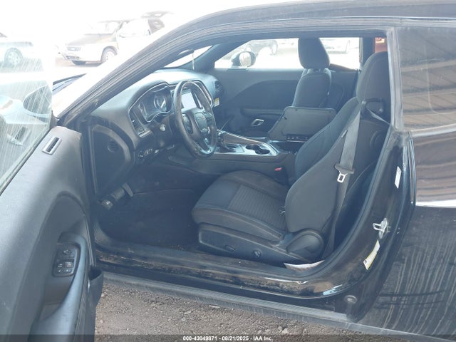 Dodge Challenger 2018 2C3CDZAG4JH302927 Image 17