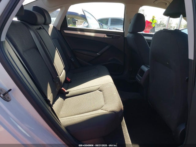 Volkswagen tsi 2017 1VWAT7A33HC010140 Image 8