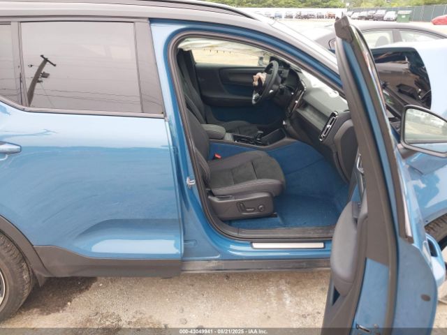 2023 VOLVO XC40 RECHARGE PURE ELECTRIC YV4ED3UM4P2982670 Photo 4