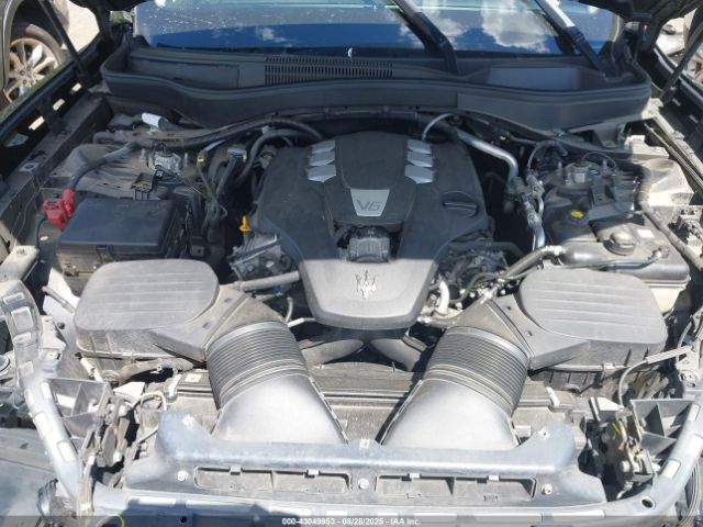 2019 MASERATI LEVANTE ZN661XUL9KX322634 Photo 9