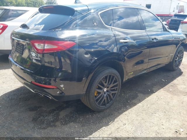 2019 MASERATI LEVANTE ZN661XUL9KX322634 Photo 3