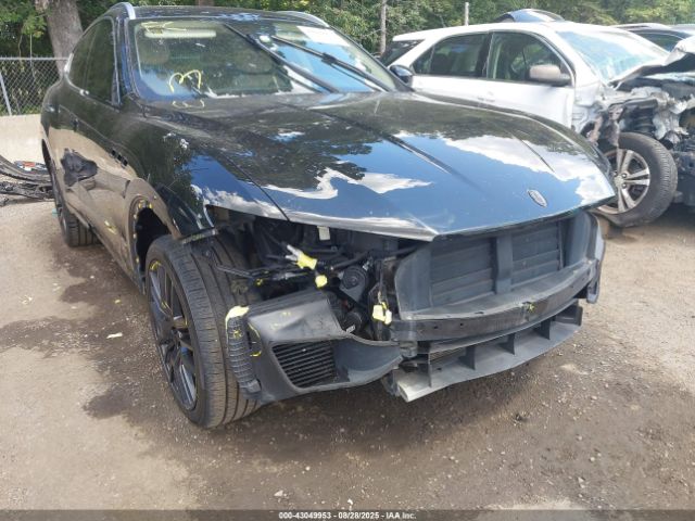 2019 MASERATI LEVANTE ZN661XUL9KX322634 Photo 5