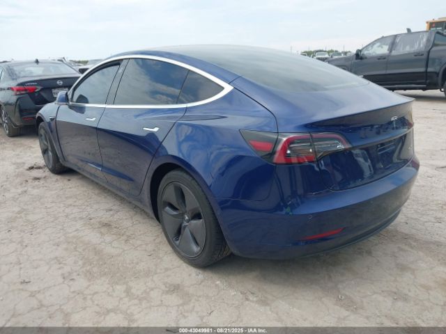 2018 TESLA MODEL 3 5YJ3E1EB2JF130251 Photo 2