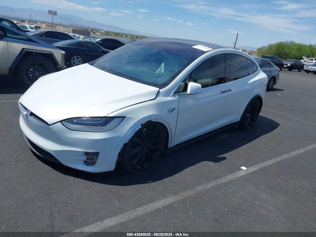 5YJXCDE2XHF076555 Tesla MODEL X