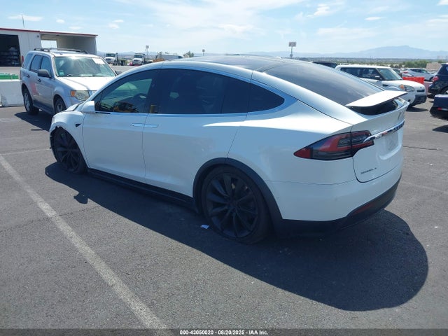 5YJXCDE2XHF076555 Tesla MODEL X