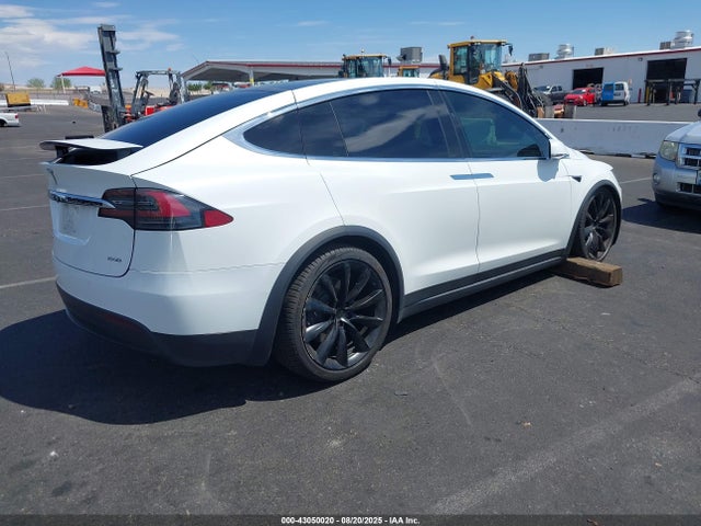5YJXCDE2XHF076555 Tesla MODEL X
