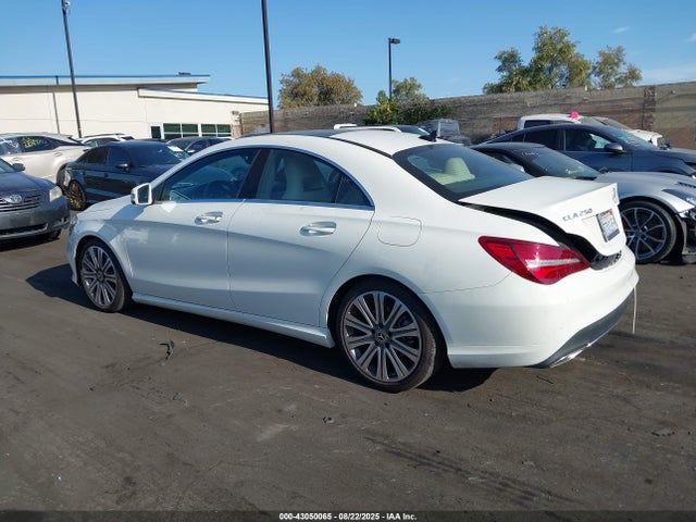 Mercedes-Benz m270 2018 WDDSJ4EB0JN535959 Image 14