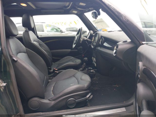 2009 MINI COOPER CLUBMAN WMWML335X9TN69481 Photo 4