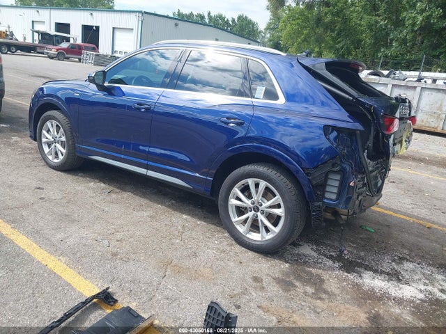 2023 AUDI Q3 WA1EECF34P1145308 Photo 2