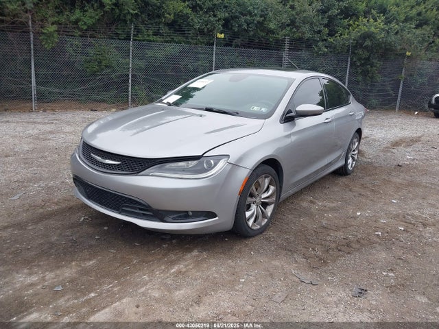 1C3CCCBG8FN682576 Chrysler 200