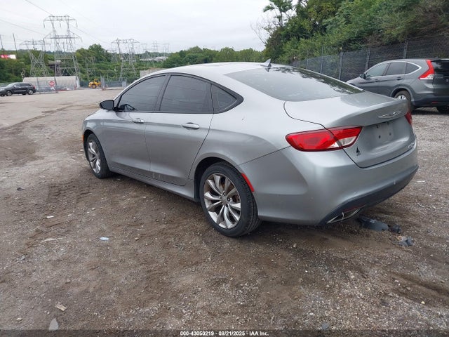 1C3CCCBG8FN682576 Chrysler 200
