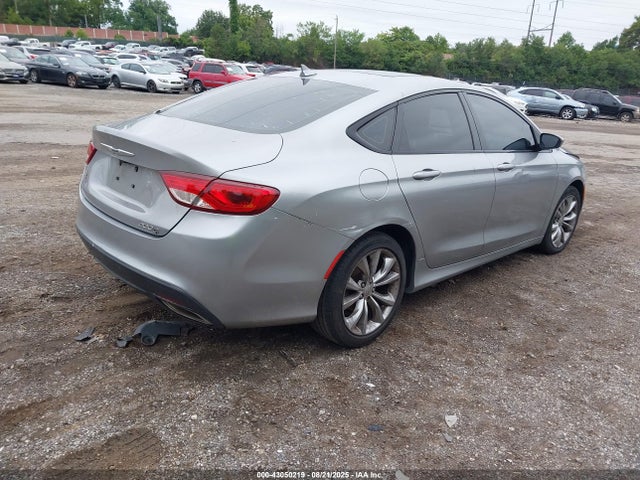 1C3CCCBG8FN682576 Chrysler 200