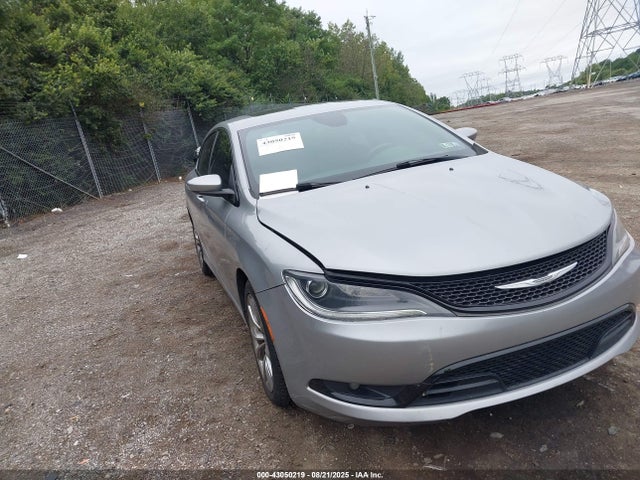 1C3CCCBG8FN682576 Chrysler 200
