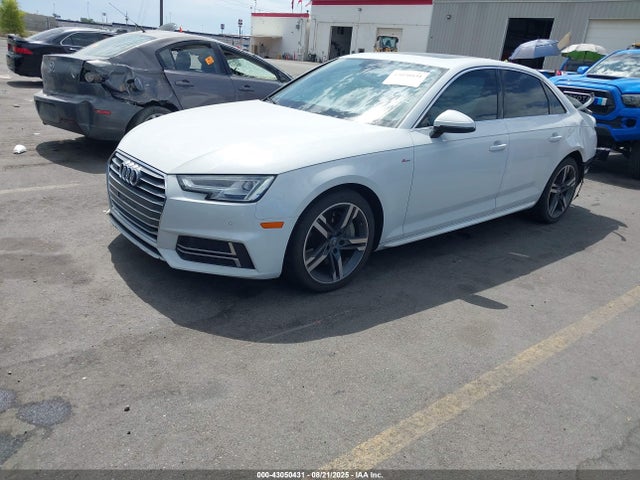 2018 AUDI A4 WAUENAF44JA034233 Photo 1