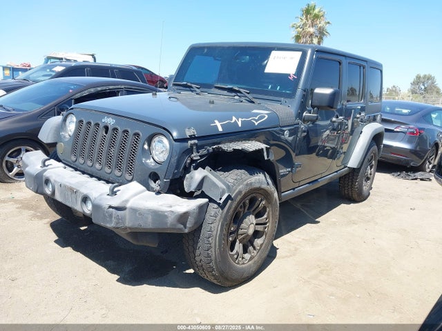 1C4BJWFG4HL703527 Jeep Wrangler